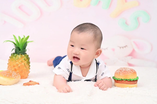 桐城宝宝在妈妈肚子里